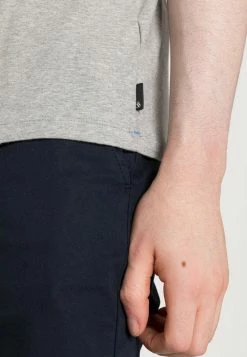 Scotch & Soda CLASSIC CREWNECK TEE - T-shirt Basique - Grey Melange -Scotch & Soda Soldes 0ad88a1547d242cbaf1c9387a3cb1540