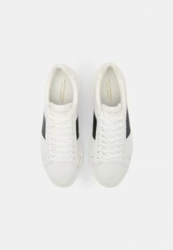 Scotch & Soda PLAKKA - Baskets Basses - White -Scotch & Soda Soldes 0f2dffed76bd465089e10f2164990956