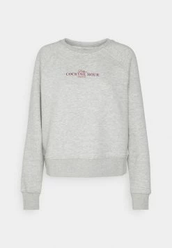 Scotch & Soda RAGLAN CREWNECK WITH GRAPHIC - Sweatshirt - Grey Melange 10 Scotch & Soda RAGLAN CREWNECK WITH GRAPHIC - Sweatshirt - Grey Melange -Scotch & Soda Soldes 105297f5a2304b4a96b267a081657f4b