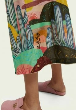 Scotch & Soda Jupe Trapèze - Combo T 8 Scotch & Soda Jupe Trapèze - Combo T -Scotch & Soda Soldes 10a19d09e932485aa71484bc013b7ea6