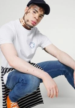 Scotch & Soda SHORT SLEEVE LOGO TEE - T-shirt Basique - White -Scotch & Soda Soldes 1a39829a35774ceda6b1133c5ae89018