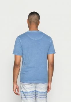 Scotch & Soda GARMENT DYED CREWNECK TEE WITH EMBROIDERY LOGO - T-shirt Basique - Blue 7 Scotch & Soda GARMENT DYED CREWNECK TEE WITH EMBROIDERY LOGO - T-shirt Basique - Blue -Scotch & Soda Soldes 1c88315b1dd34f749b815ad6be7451c9