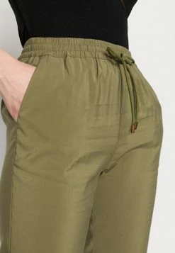 Scotch & Soda ELASTICATED MID RISE REGULAR LENGTH PANTS - Pantalon Classique - Army -Scotch & Soda Soldes 23152c5c99c5417ca821b8c4d25876ea