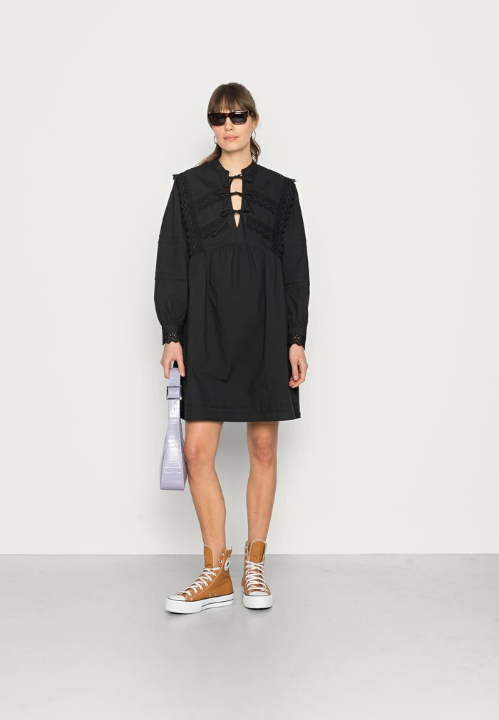 Scotch & Soda BRODERIE ANGLAISE MINI DRESS - Robe De Jour - Black 2 Scotch & Soda BRODERIE ANGLAISE MINI DRESS - Robe De Jour - Black – Image 2