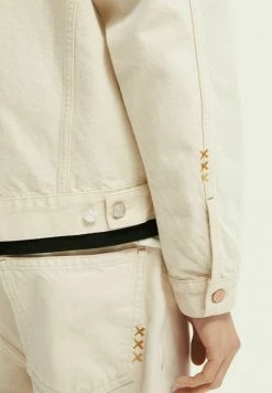 Scotch & Soda HIGHWAY OF HOPE - Veste En Jean - Beige 10 Scotch & Soda HIGHWAY OF HOPE - Veste En Jean - Beige -Scotch & Soda Soldes 2641d7c94e314a388a4cf1afcdbfeb77