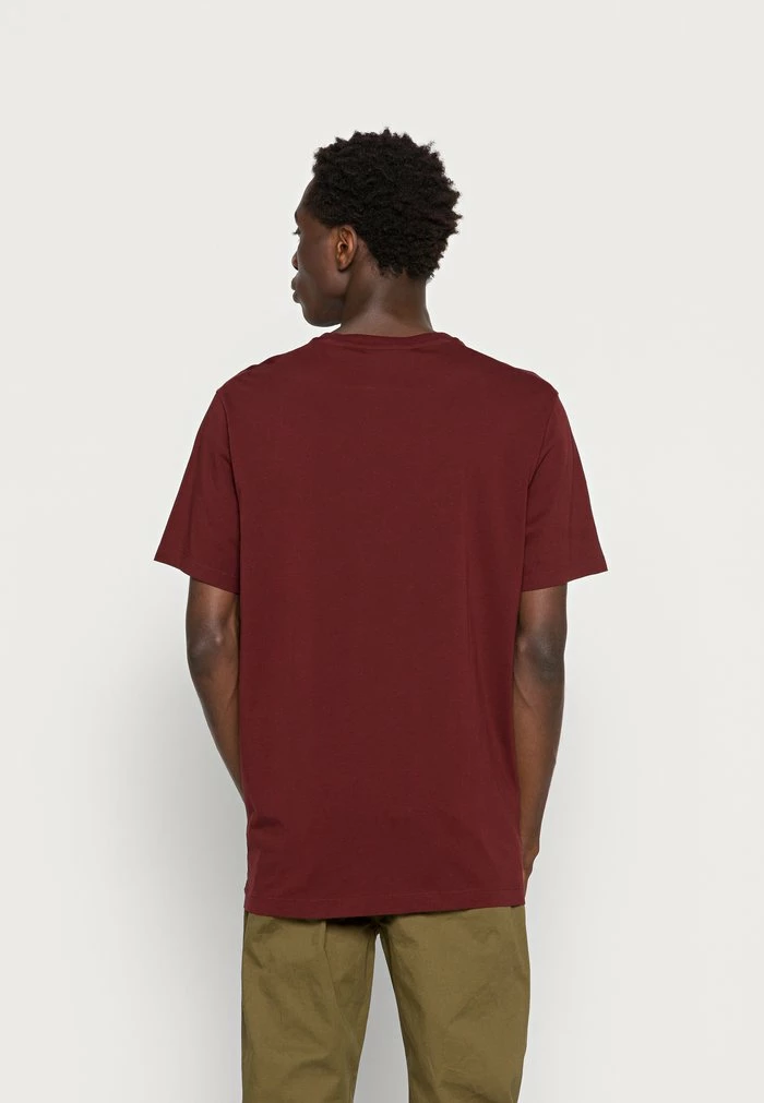 Scotch & Soda FABRIC DYED POCKET TEE - T-shirt Basique - Nomade Red 3 Scotch & Soda FABRIC DYED POCKET TEE - T-shirt Basique - Nomade Red – Image 3