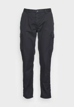 Scotch & Soda STUART GARMENT DYED REGULAR SLIM FIT - Pantalon Cargo - Night 8 Scotch & Soda STUART GARMENT DYED REGULAR SLIM FIT - Pantalon Cargo - Night -Scotch & Soda Soldes 34138216f32943cb8aa914acb7da5244
