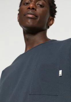Scotch & Soda FABRIC DYED POCKET TEE - T-shirt Basique - Steel -Scotch & Soda Soldes 3a9f62a02c2243979e36edde9aea85de