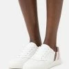 Scotch & Soda LAURITE - Baskets Basses - Offwhite/pink