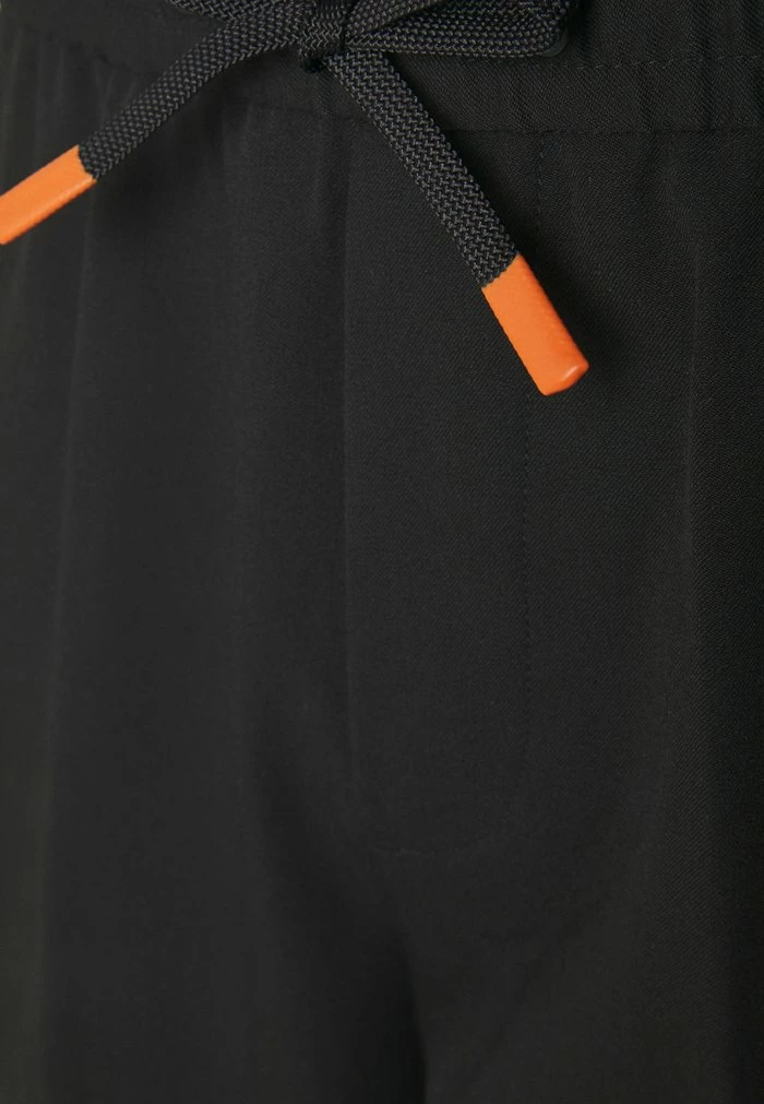 Scotch & Soda FAVE EASY TROUSERS CONTAINS RECYCLED - Pantalon De Survêtement - Black 3 Scotch & Soda FAVE EASY TROUSERS CONTAINS RECYCLED - Pantalon De Survêtement - Black – Image 3