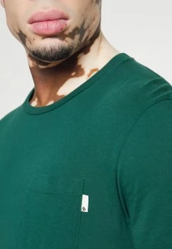 Scotch & Soda FABRIC DYED POCKET TEE - T-shirt Basique - Green Dream 11 Scotch & Soda FABRIC DYED POCKET TEE - T-shirt Basique - Green Dream -Scotch & Soda Soldes 4421db240c97450683fdef1f49c125be