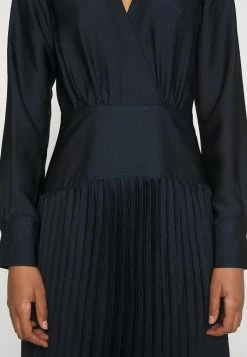 Scotch & Soda FEMININE DRESS WITH PLEATED SKIRT IN STRUCTURED QUALITY - Robe De Soirée - Night -Scotch & Soda Soldes 45727a39a2ff46d1b305410054e2ff17