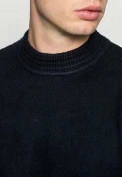 Scotch & Soda SOFT CREWNECK PULL WITH HIGHER COLLAR - Pullover - Night 8 Scotch & Soda SOFT CREWNECK PULL WITH HIGHER COLLAR - Pullover - Night -Scotch & Soda Soldes 56cc745250ab47249efbea16da89cfbf