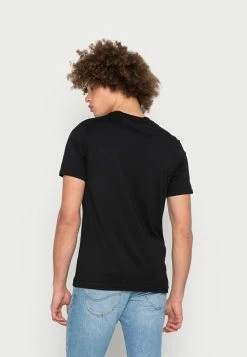 Scotch & Soda SHORT SLEEVE LOGO TEE - T-shirt Imprimé - Black 7 Scotch & Soda SHORT SLEEVE LOGO TEE - T-shirt Imprimé - Black -Scotch & Soda Soldes 5a3a16ca5db94fd3852fc2d239f799f6