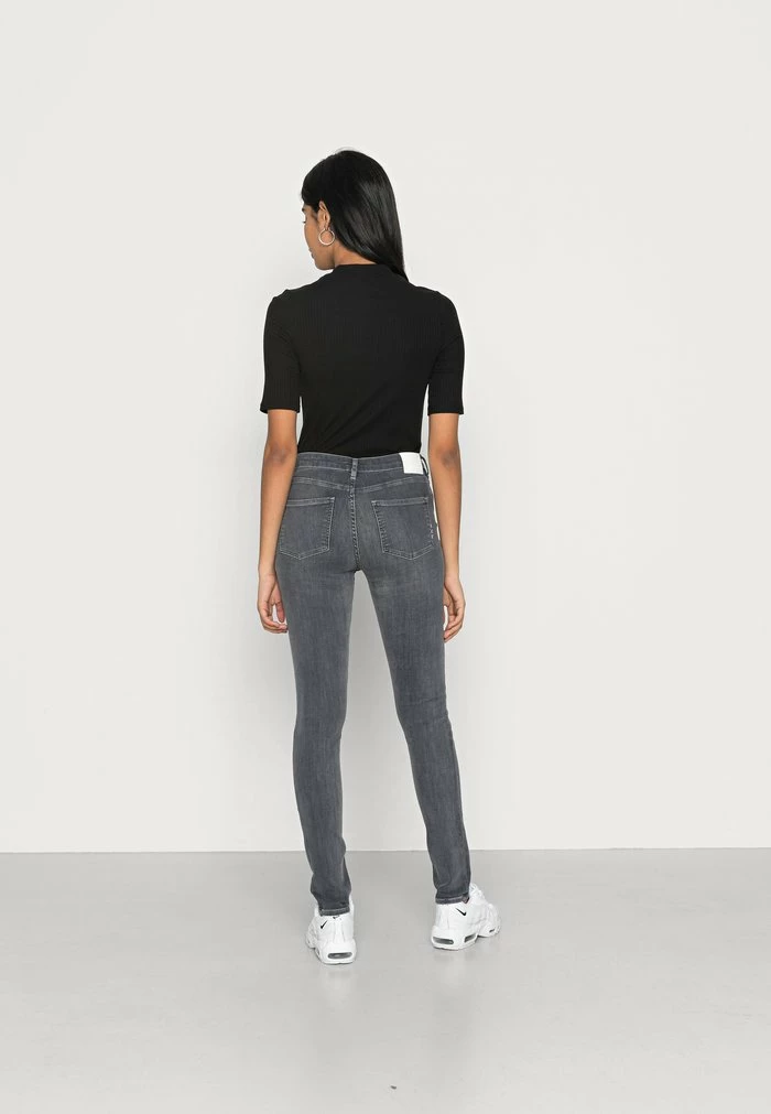 Scotch & Soda HAUT SKINNY - Jeans Skinny - Grey 3 Scotch & Soda HAUT SKINNY - Jeans Skinny - Grey – Image 3