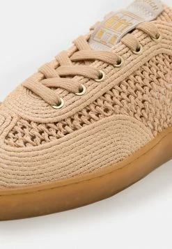 Scotch & Soda PLAKKA - Baskets Basses - Natural -Scotch & Soda Soldes 617d0fd4a6b84bcaa888d1fef25c2f53