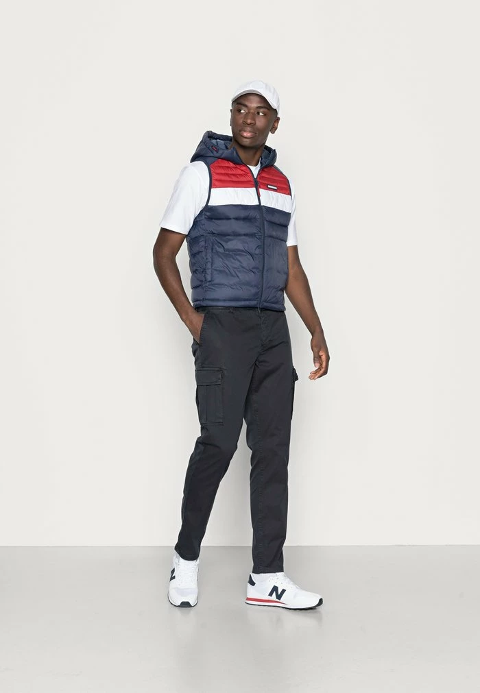 Scotch & Soda STUART GARMENT DYED REGULAR SLIM FIT - Pantalon Cargo - Night 2 Scotch & Soda STUART GARMENT DYED REGULAR SLIM FIT - Pantalon Cargo - Night – Image 2