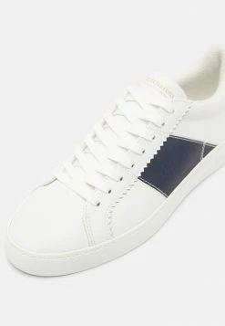 Scotch & Soda PLAKKA - Baskets Basses - White -Scotch & Soda Soldes 914d0cefec234dfe83782065282c82eb