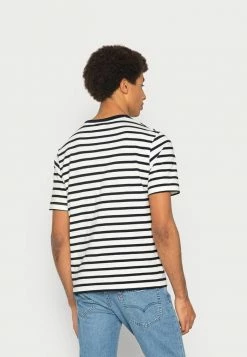 Scotch & Soda REGULAR FIT - T-shirt Imprimé - Combo 7 Scotch & Soda REGULAR FIT - T-shirt Imprimé - Combo -Scotch & Soda Soldes aa84e16726bb4621a3f7984a49392b8f