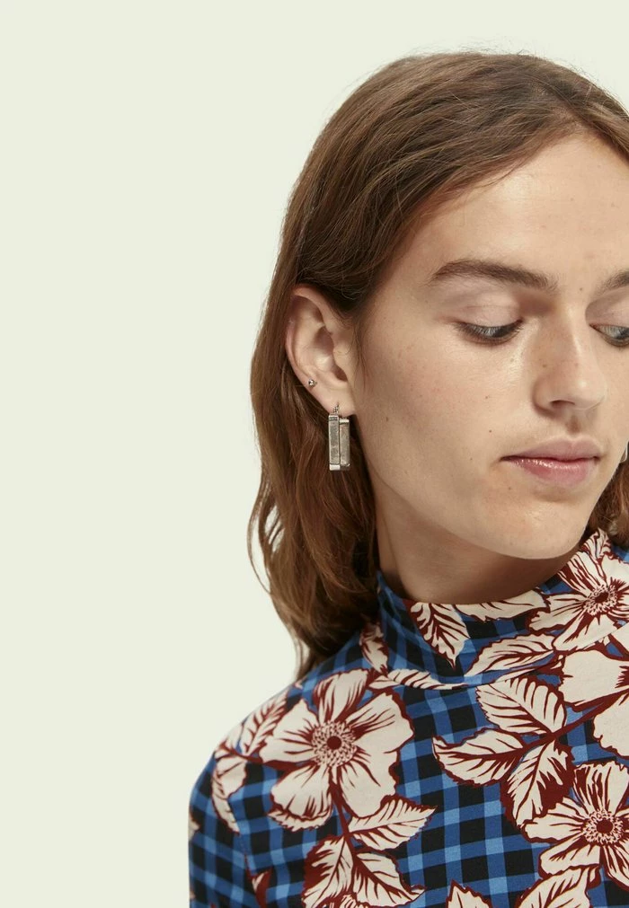 Scotch & Soda LONG SLEEVED MOCK NECK - T-shirt à Manches Longues - Combo E 4 Scotch & Soda LONG SLEEVED MOCK NECK - T-shirt à Manches Longues - Combo E – Image 4