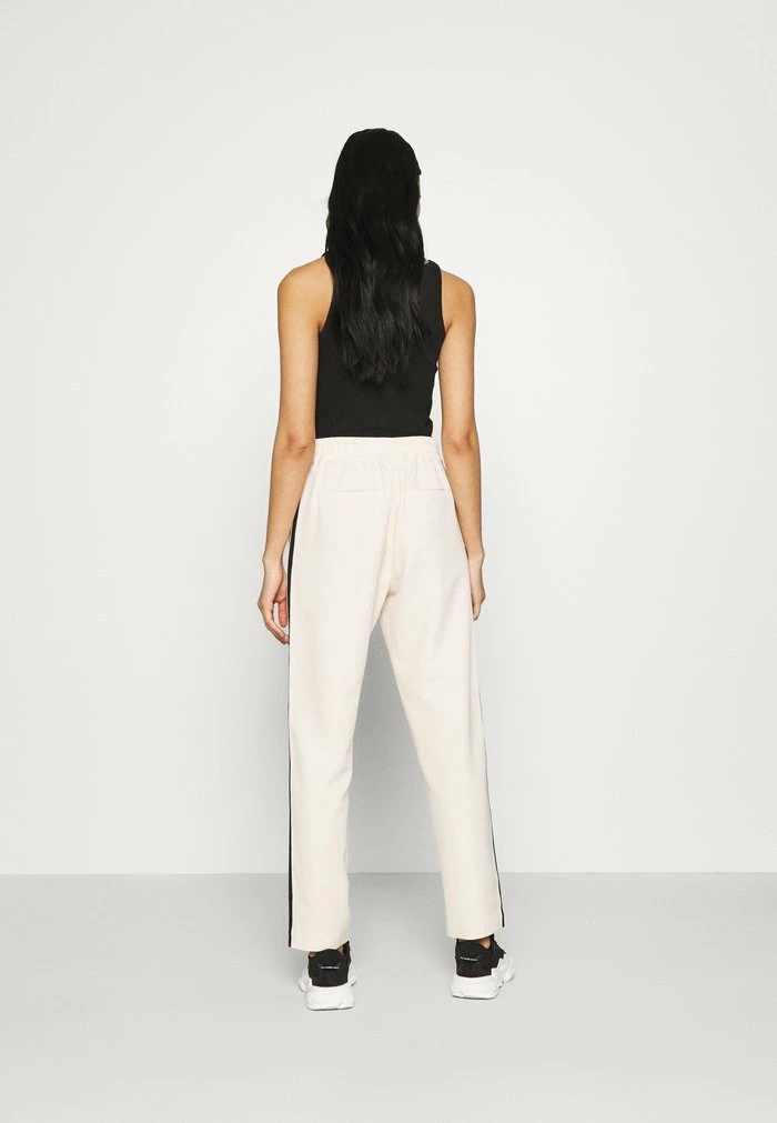 Scotch & Soda CLUB NOMADE CHIC PANT - Pantalon De Survêtement - Ecru 3 Scotch & Soda CLUB NOMADE CHIC PANT - Pantalon De Survêtement - Ecru – Image 3