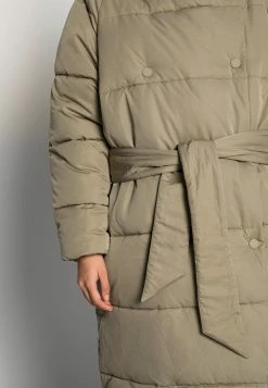 Scotch & Soda QUILTED BELTED DOUBLE BREASTED COAT WITH REPREVE FILLING - Veste D'hiver - Stone -Scotch & Soda Soldes cee25810cd61491e91a010590657a85a