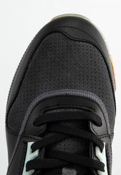 Scotch & Soda VIVEX - Baskets Basses - Black -Scotch & Soda Soldes d76babb8c7164304a94648b4d699d351