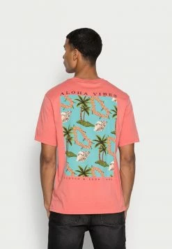 Scotch & Soda GRAPHIC CREWNECK - T-shirt Imprimé - Vulcano 7 Scotch & Soda GRAPHIC CREWNECK - T-shirt Imprimé - Vulcano -Scotch & Soda Soldes d8bb9ae6650f4679a2229c325f6d7f63