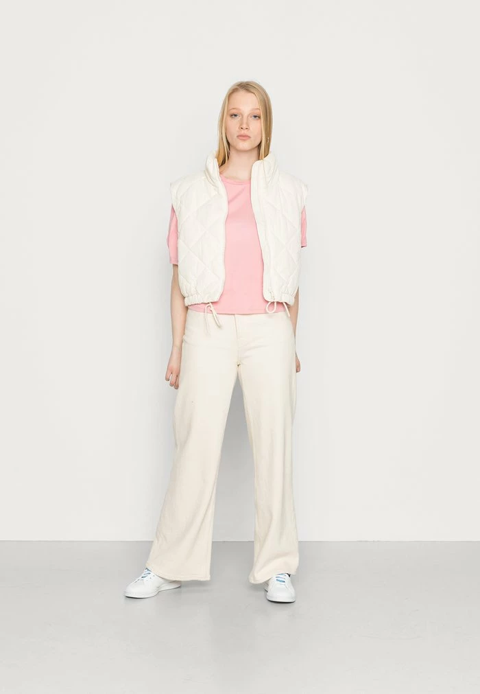 Scotch & Soda CROPPED WITH VOLUMINOUS SHORT SLEEVES - T-shirt Basique - Watermelon 2 Scotch & Soda CROPPED WITH VOLUMINOUS SHORT SLEEVES - T-shirt Basique - Watermelon – Image 2