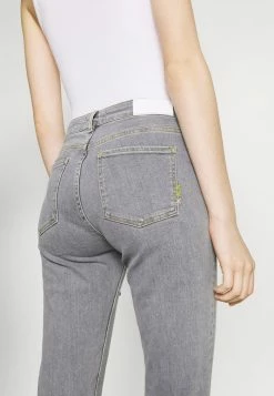 Scotch & Soda BOHEMIENNE NOWHERE TO GO - Jeans Skinny - Grey -Scotch & Soda Soldes e86503e3eeda4818bbc0151d7f2be755