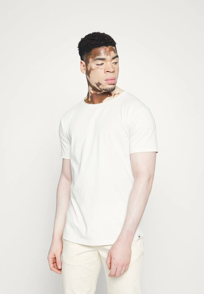 Scotch & Soda T-shirt Basique - Off White 1 Scotch & Soda T-shirt Basique - Off White