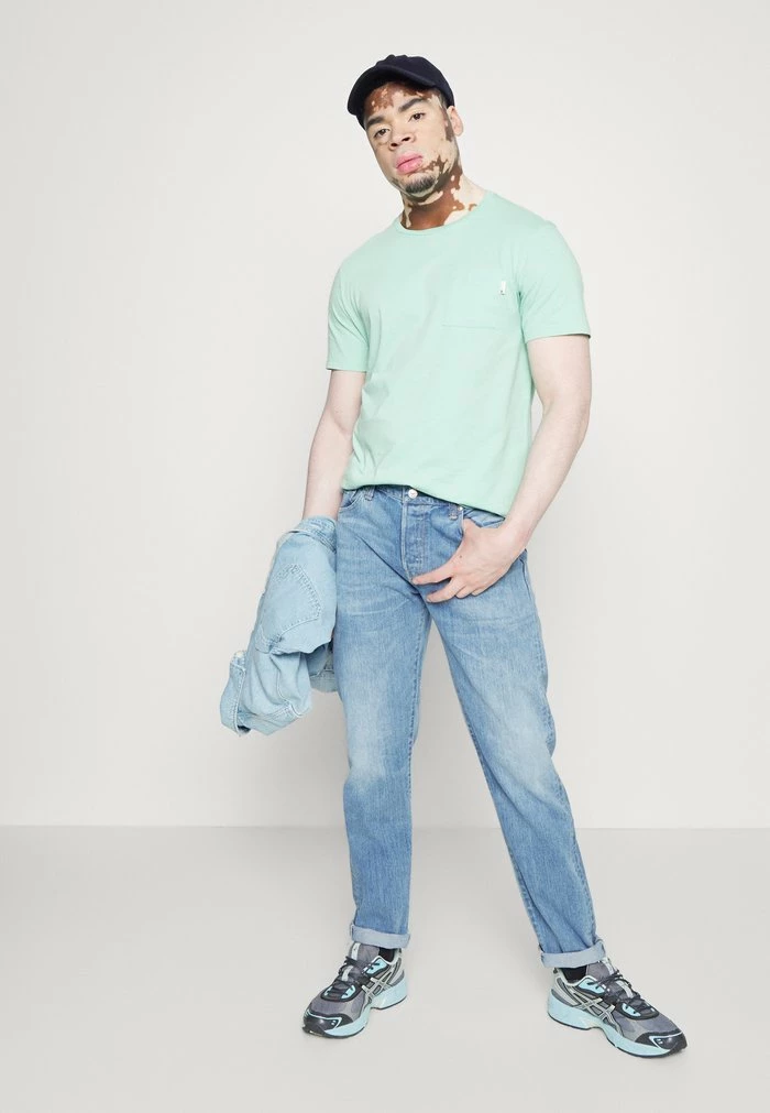 Scotch & Soda FABRIC DYED POCKET TEE - T-shirt Basique - Faded Mint 2 Scotch & Soda FABRIC DYED POCKET TEE - T-shirt Basique - Faded Mint – Image 2