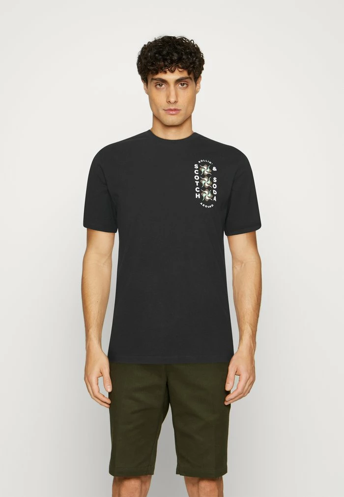 Scotch & Soda CHEST ARTWORK REGULAR FIT - T-shirt Imprimé - Black 1 Scotch & Soda CHEST ARTWORK REGULAR FIT - T-shirt Imprimé - Black