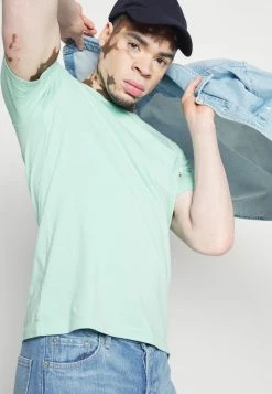 Scotch & Soda FABRIC DYED POCKET TEE - T-shirt Basique - Faded Mint 9 Scotch & Soda FABRIC DYED POCKET TEE - T-shirt Basique - Faded Mint -Scotch & Soda Soldes f4383d52d8b2463698495ec3a1a3c9f6