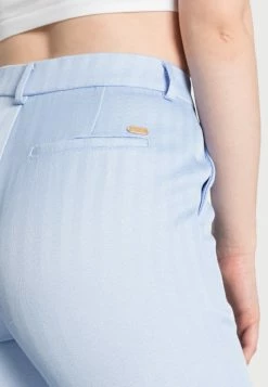 Scotch & Soda LOWRY TAILORED SLIM FIT STRUCTURED TROUSERS - Pantalon Classique - Sky Blue -Scotch & Soda Soldes f6a6403a8cb8478f9ea8c94129477295